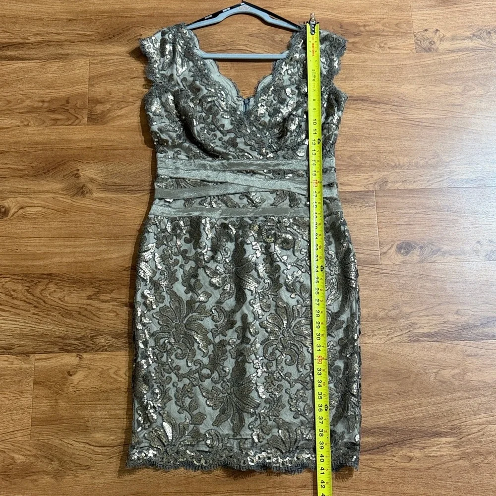 TADASHI SHOJI Women 12 Green Metallic Sequin Lined Elegant Lace Cap Sleeve Dress